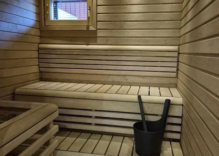 Arctic Circle Cozy Nest *